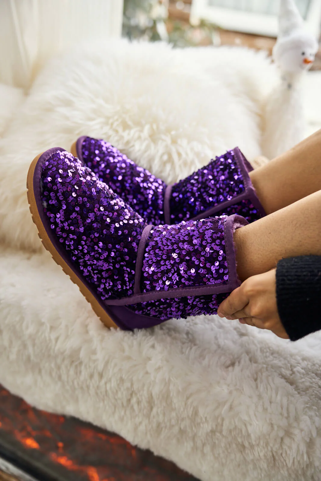 Smaibulun Ugg | Dallas Glam Sequin Shearling Boots - violet - Image 8