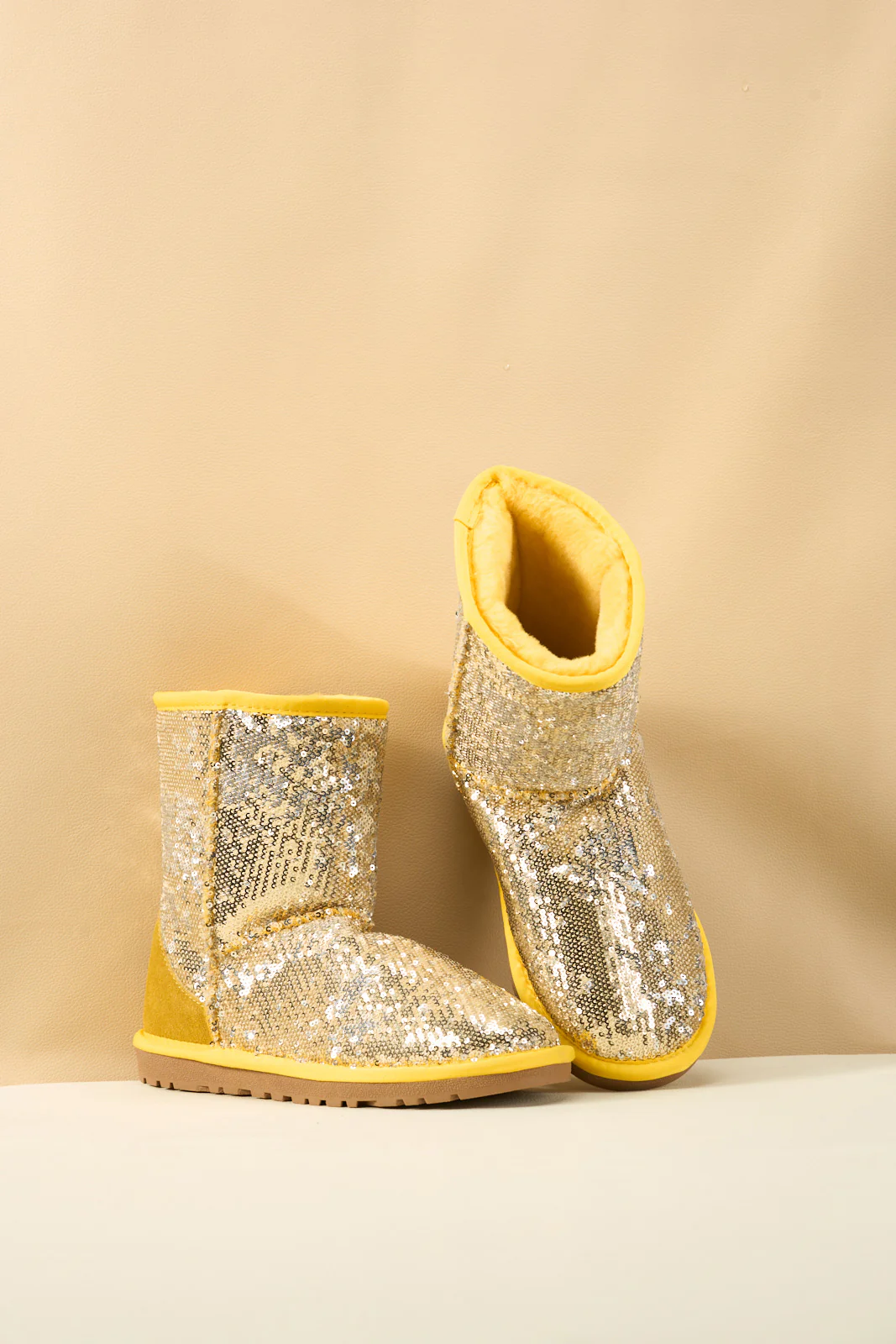 Smaibulun Ugg | Dallas Glam Sequin Shearling Boots - Yellow - Image 8
