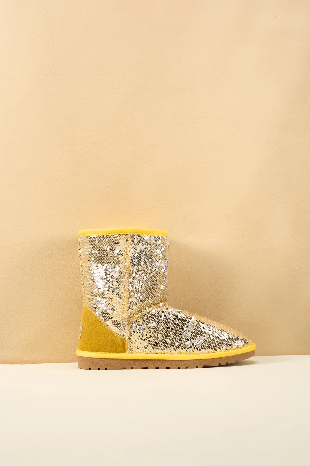 Smaibulun Ugg | Dallas Glam Sequin Shearling Boots - Yellow - Image 9