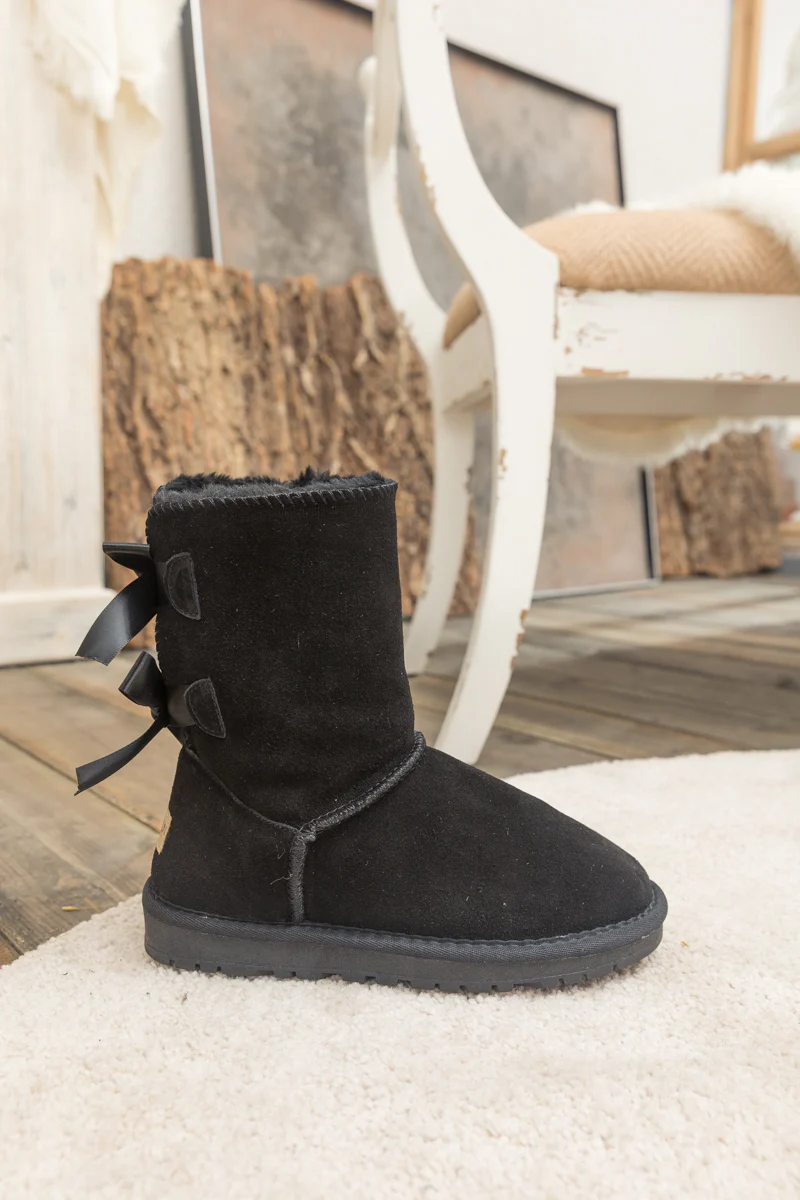 Smaibulun Ugg | Double Ballet Ribbon Bow Suede Shearling Boots - Black - Image 8