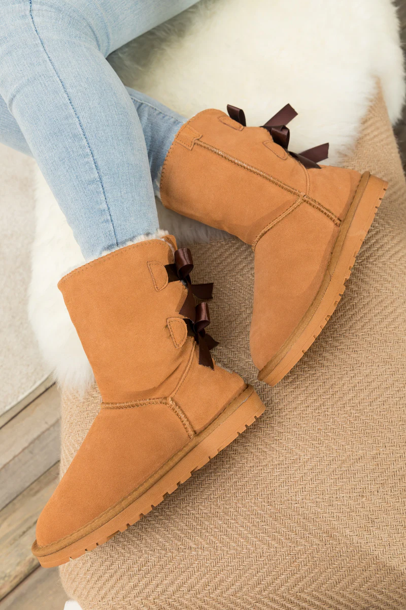 Smaibulun Ugg | Double Ballet Ribbon Bow Suede Shearling Boots - Chestnut - Image 6