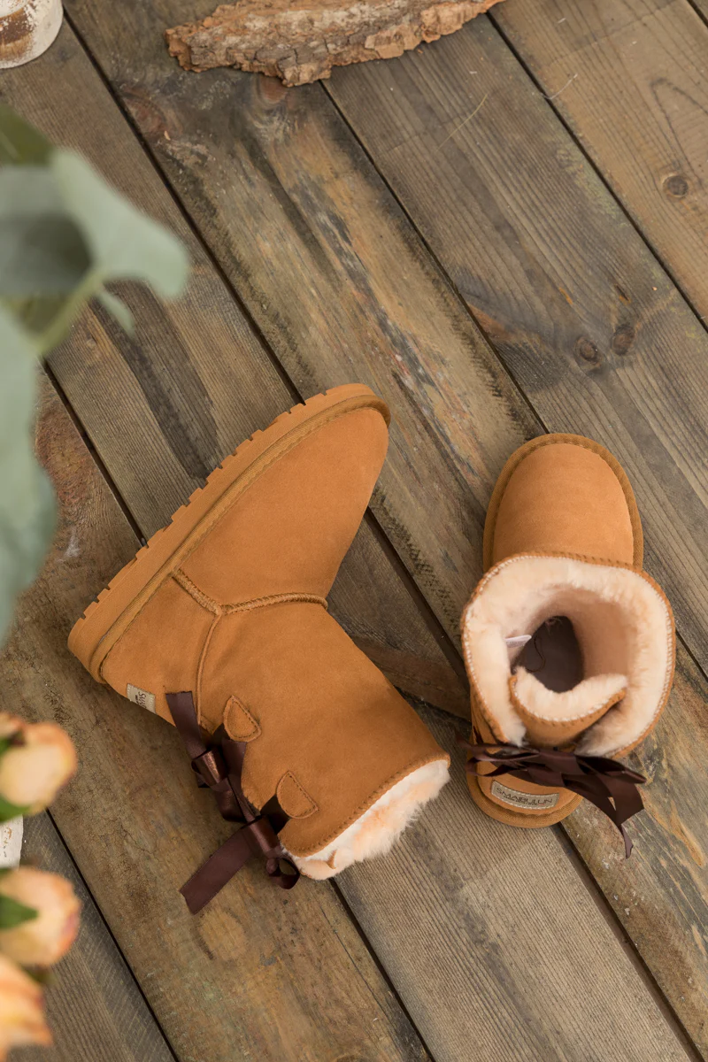Smaibulun Ugg | Double Ballet Ribbon Bow Suede Shearling Boots - Chestnut - Image 7