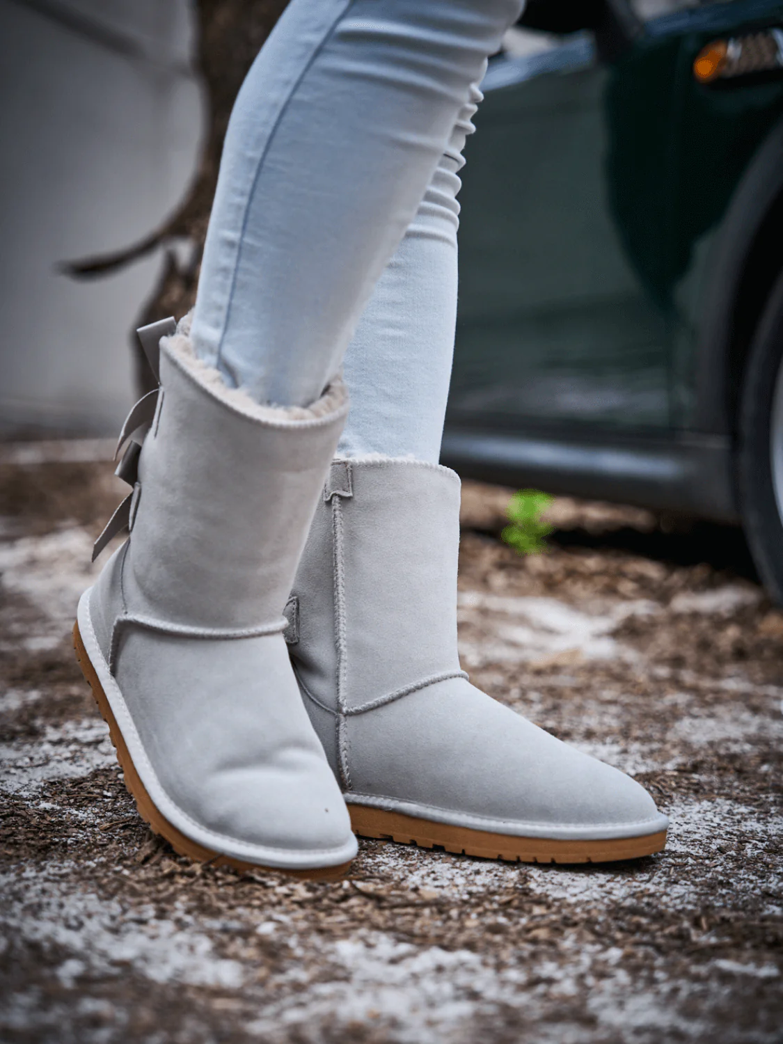 Smaibulun Ugg | Double Ballet Ribbon Bow Suede Shearling Boots - pale - Image 6