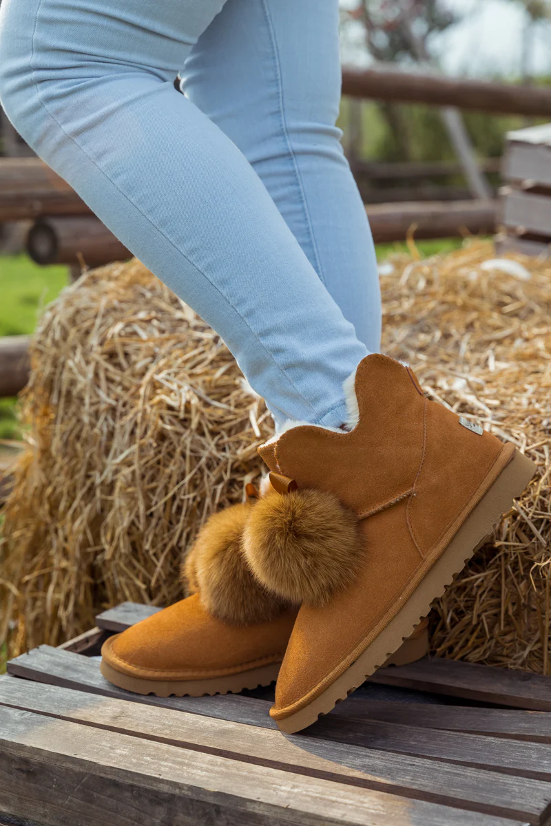 SMAIBULUN Ugg | Faux Fur Balls Suede Boot - Chestnut - Image 3