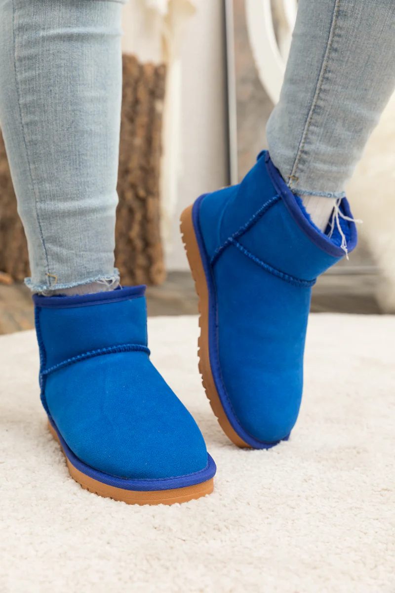 SMAIBULUN Ugg | Faux Fur-Lined Classic Short Ugg Boots - Blue - Image 2