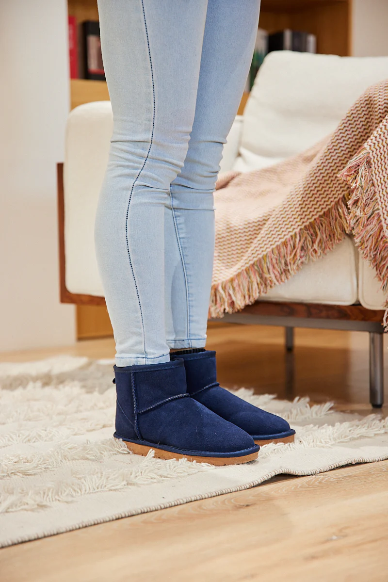 SMAIBULUN Ugg | Faux Fur-Lined Classic Short Ugg Boots - Navy - Image 2