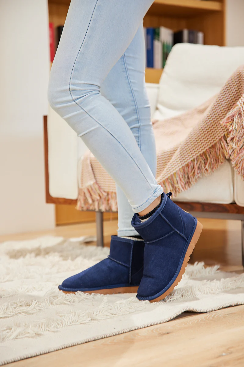 SMAIBULUN Ugg | Faux Fur-Lined Classic Short Ugg Boots - Navy - Image 3