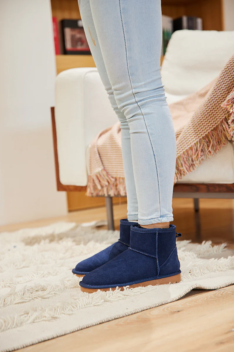 SMAIBULUN Ugg | Faux Fur-Lined Classic Short Ugg Boots - Navy - Image 4