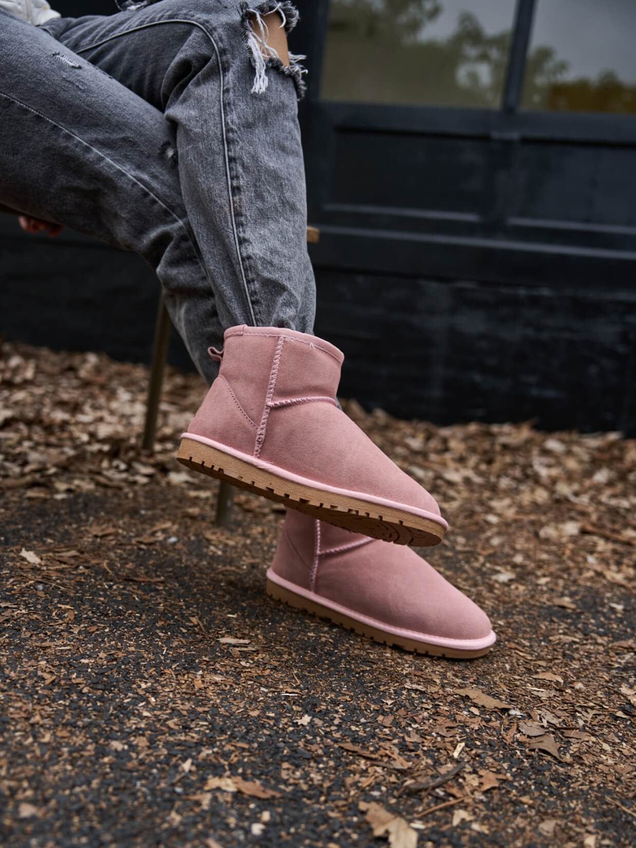 SMAIBULUN Ugg | Faux Fur-Lined Classic Short Ugg Boots - pink - Image 6