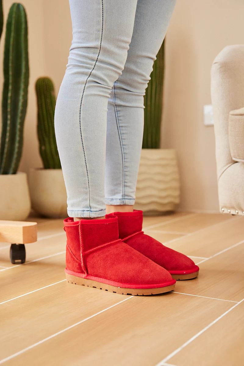 SMAIBULUN Ugg | Faux Fur-Lined Classic Short Ugg Boots - Red - Image 2