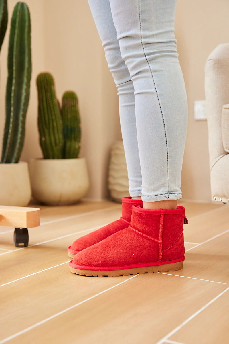SMAIBULUN Ugg | Faux Fur-Lined Classic Short Ugg Boots - Red - Image 4