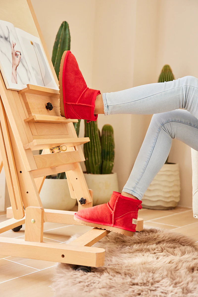 SMAIBULUN Ugg | Faux Fur-Lined Classic Short Ugg Boots - Red - Image 6