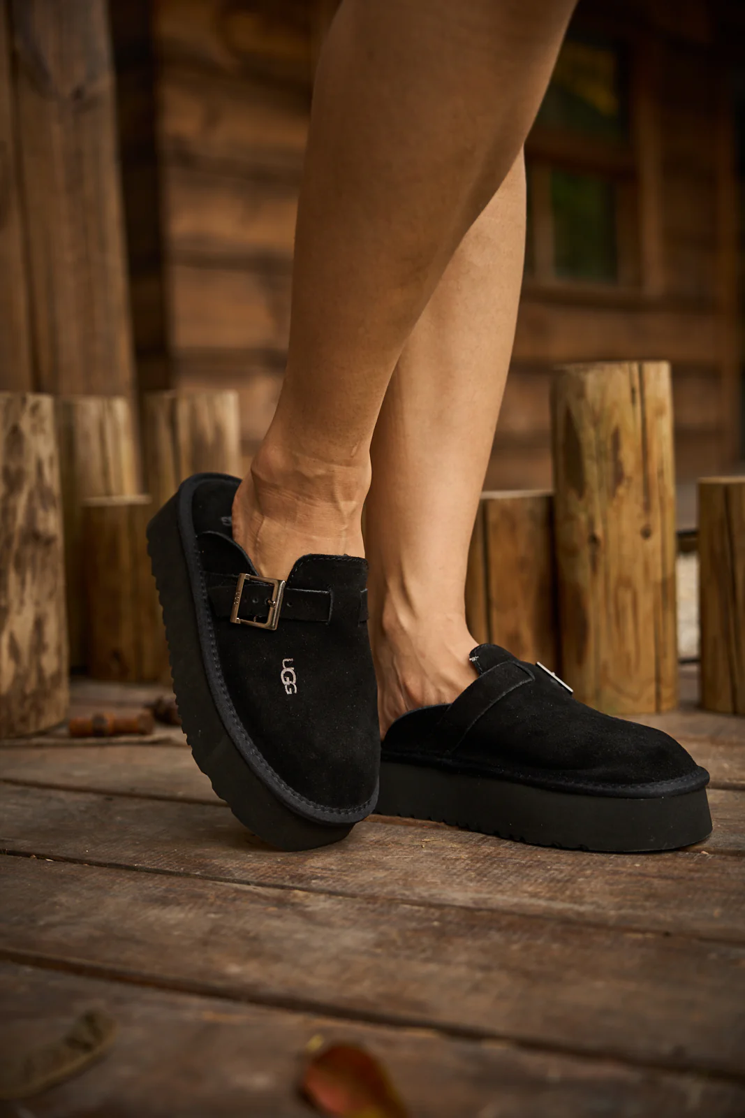 SMAIBULUN Ugg | Forever Iconic Platform Clog - Black - Image 5