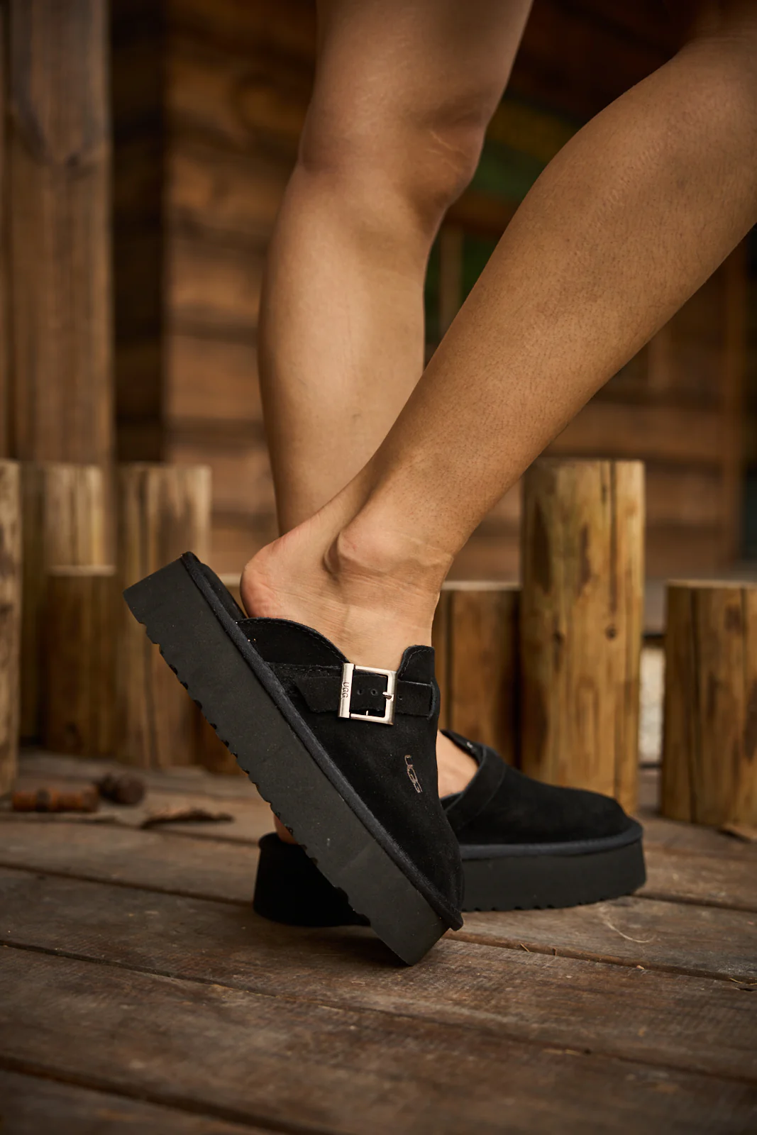 SMAIBULUN Ugg | Forever Iconic Platform Clog - Black - Image 6