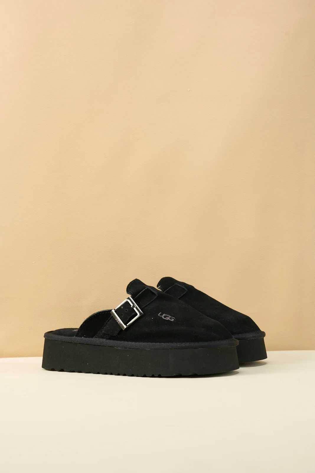 SMAIBULUN Ugg | Forever Iconic Platform Clog - Black - Image 9