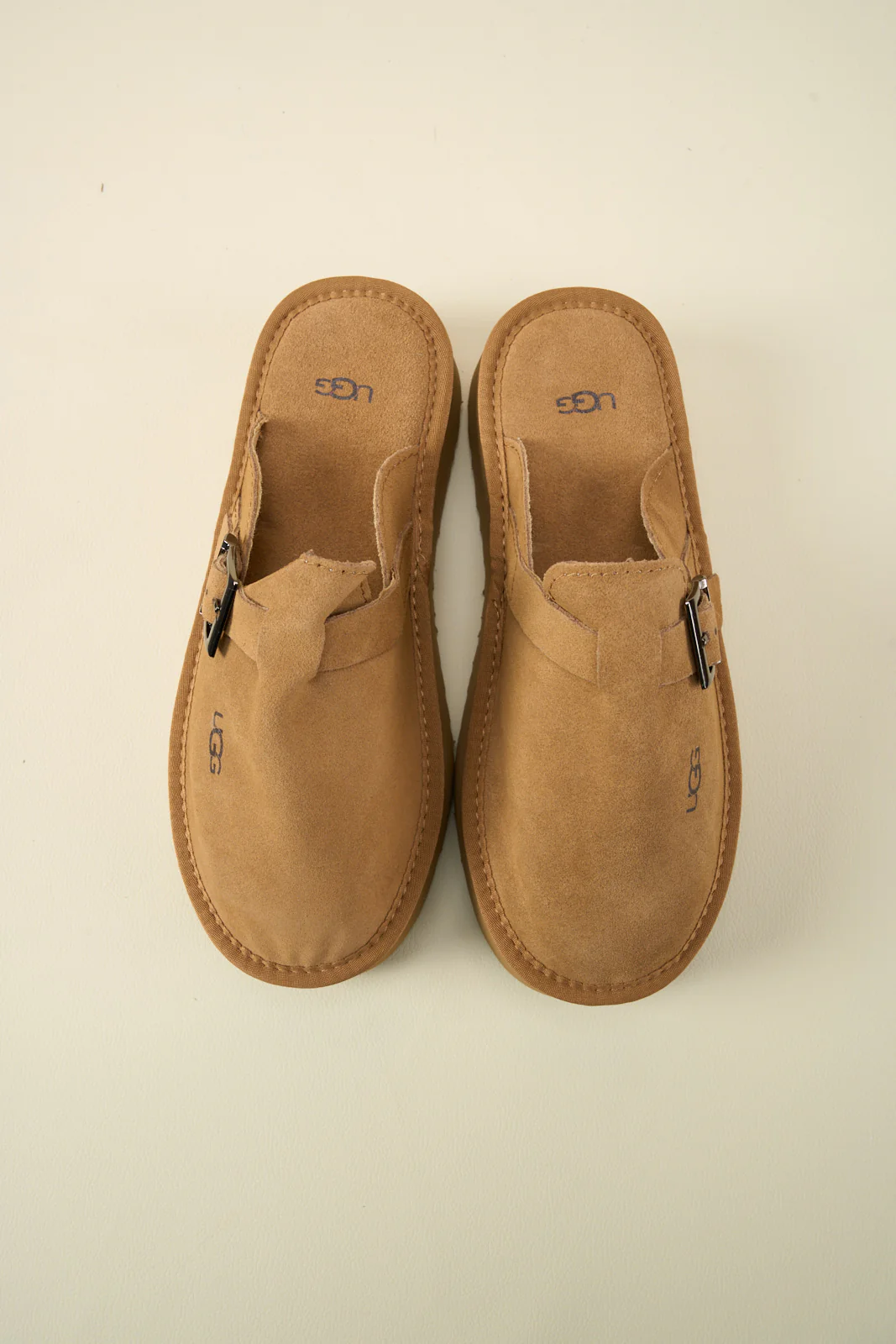 SMAIBULUN Ugg | Forever Iconic Platform Clog - Chestnut - Image 12