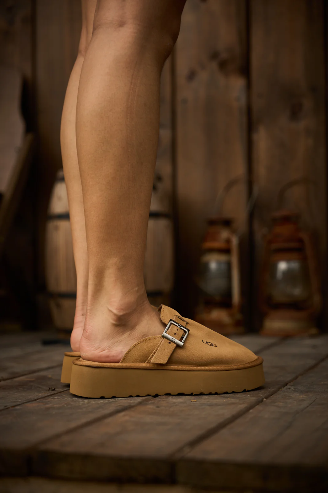 SMAIBULUN Ugg | Forever Iconic Platform Clog - Chestnut - Image 5