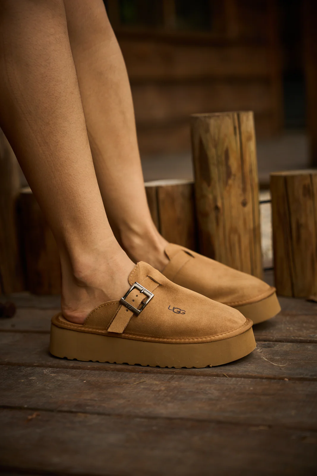 SMAIBULUN Ugg | Forever Iconic Platform Clog - Chestnut - Image 7