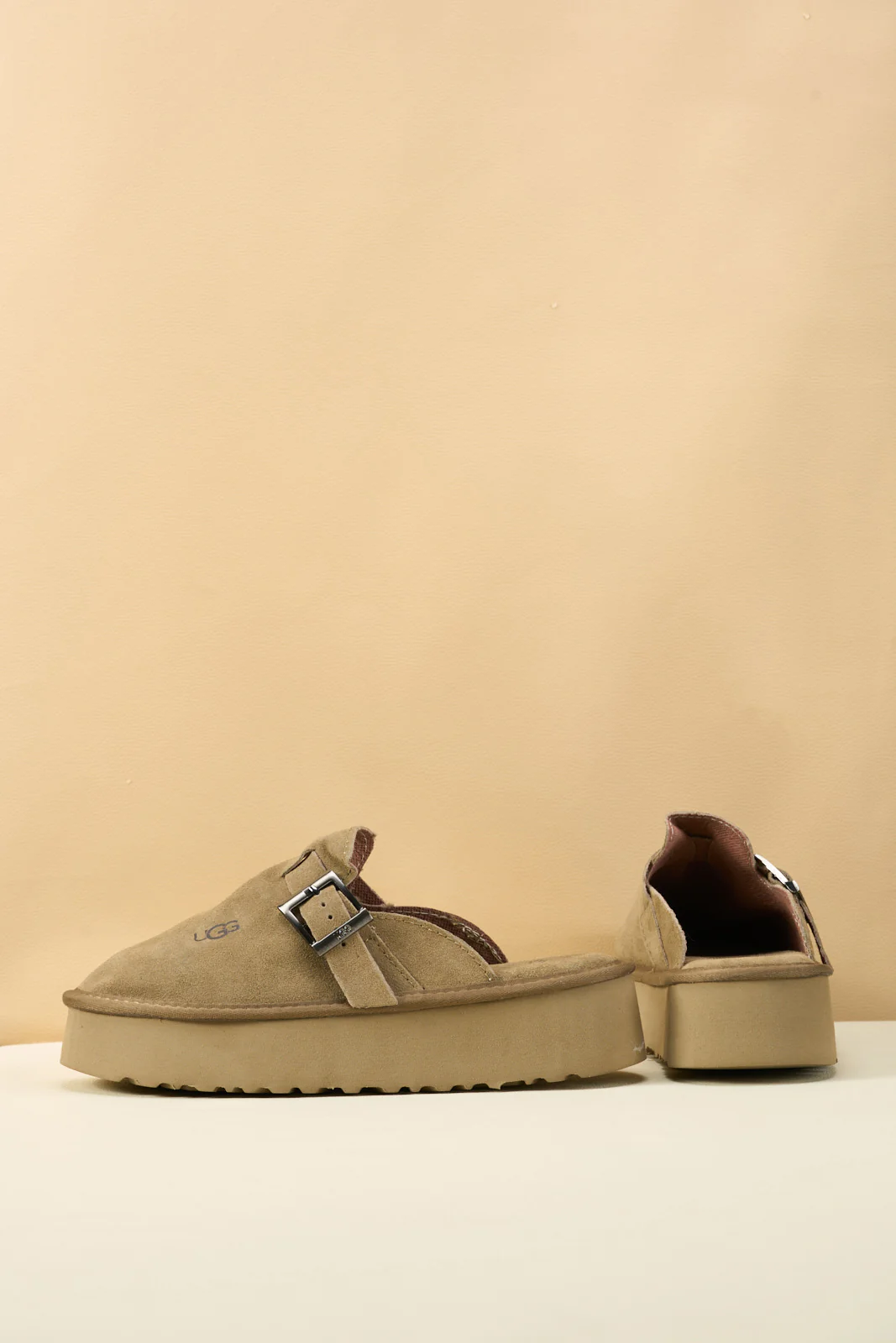 SMAIBULUN Ugg | Forever Iconic Platform Clog - Olive - Image 10