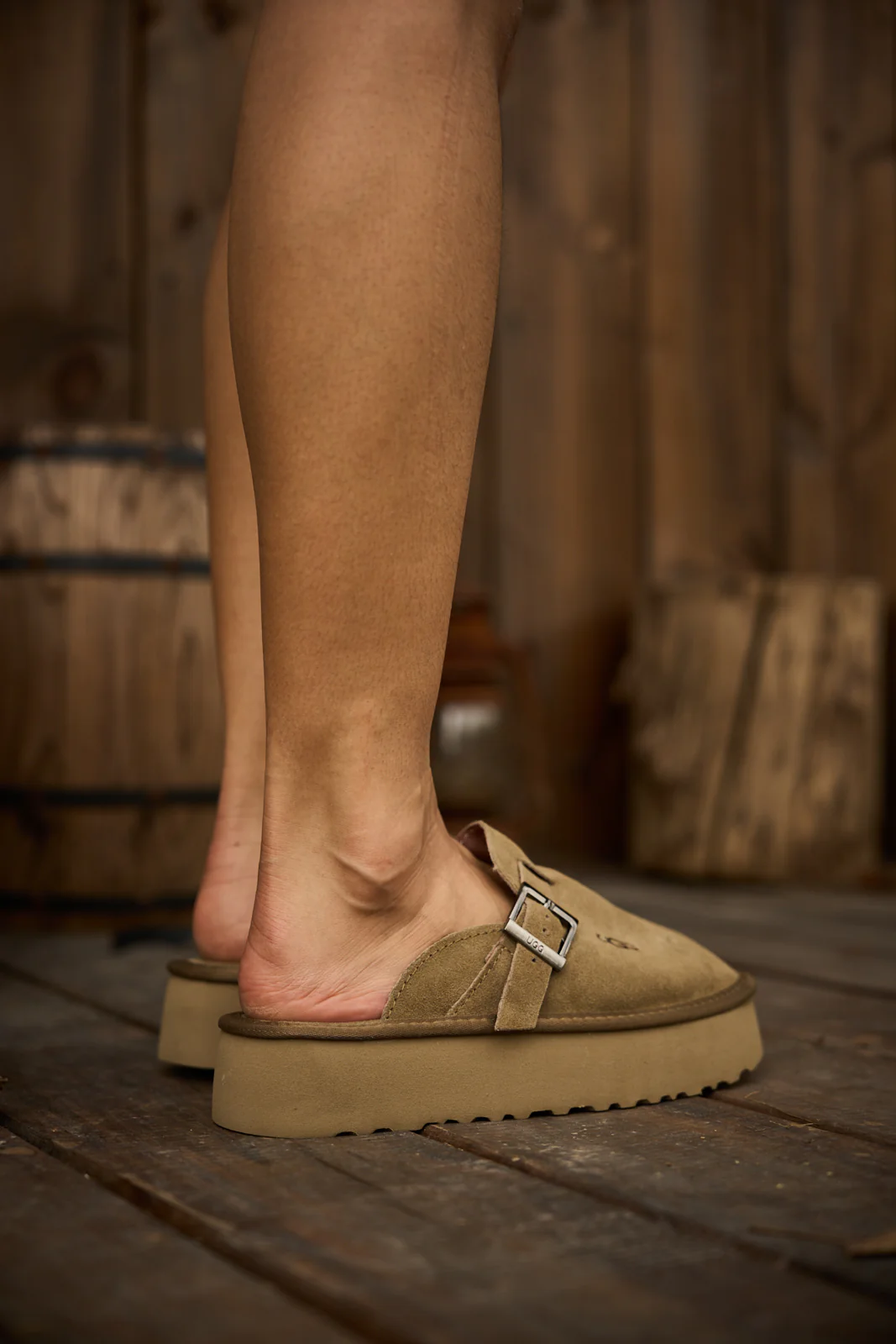 SMAIBULUN Ugg | Forever Iconic Platform Clog - Olive - Image 4