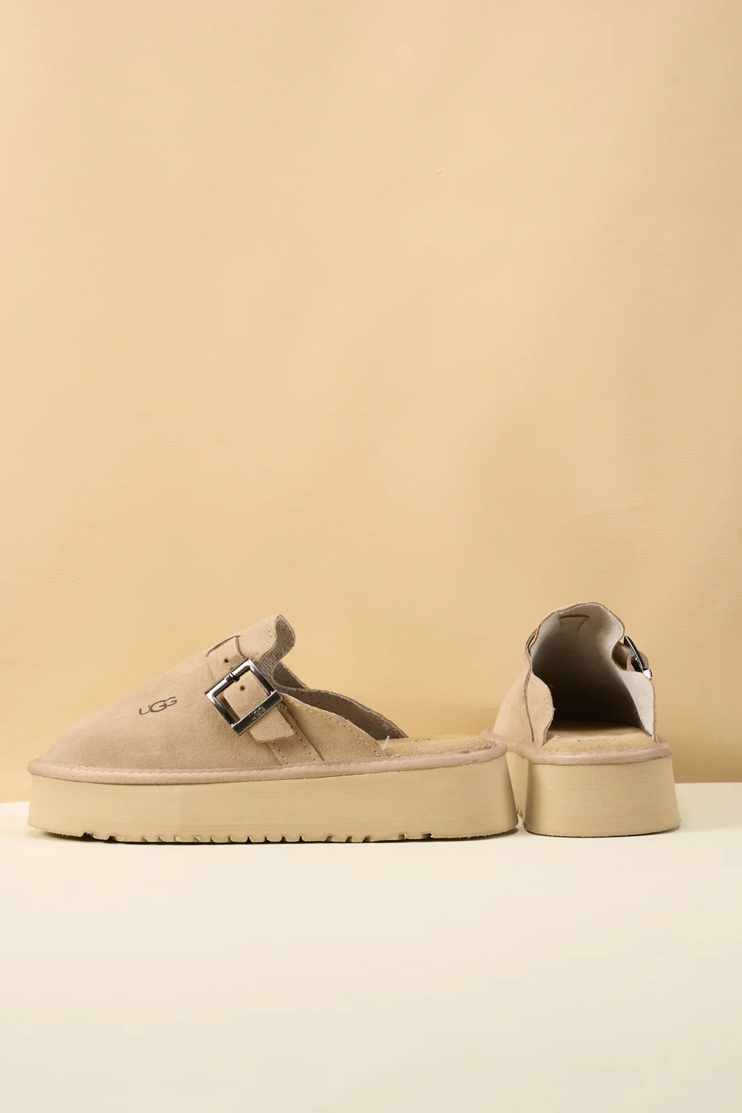 SMAIBULUN Ugg | Forever Iconic Platform Clog - Sand - Image 3