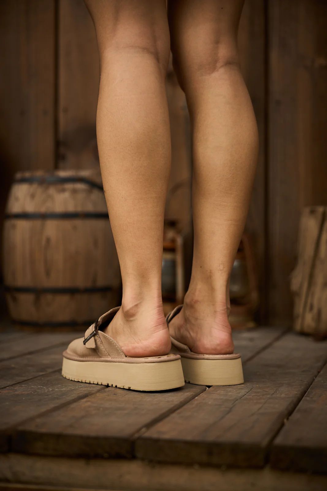 SMAIBULUN Ugg | Forever Iconic Platform Clog - Sand - Image 9