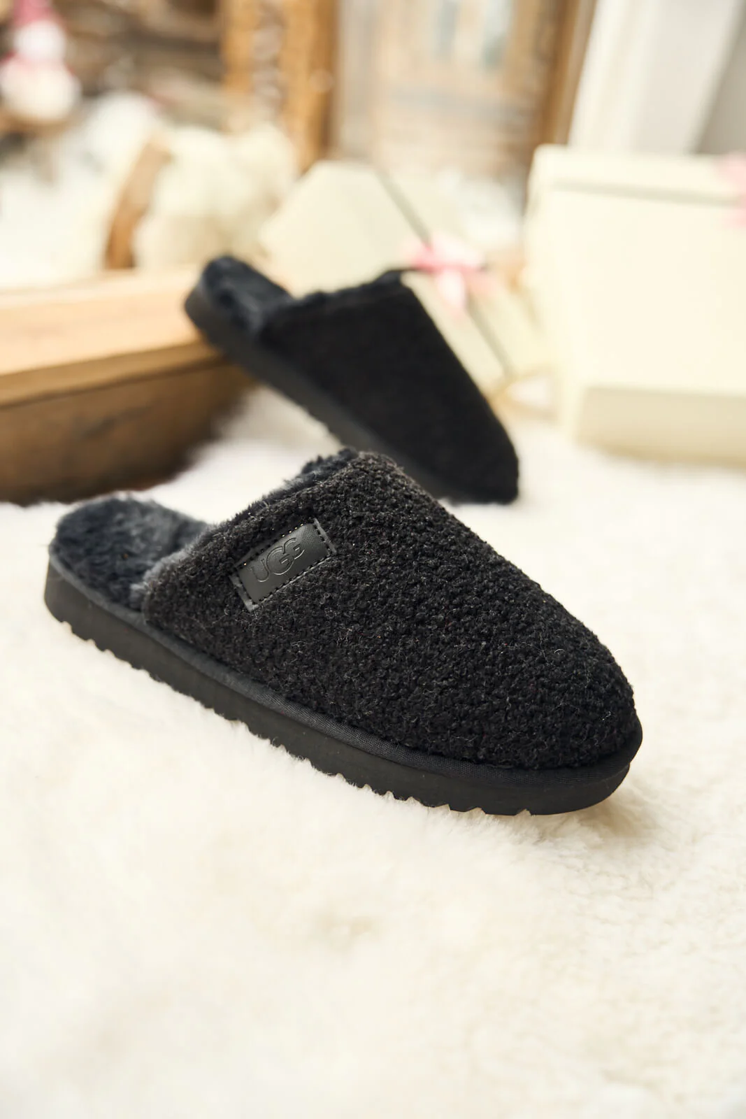 SMAIBULUN Ugg | Languorous Shepherd Blend Wool Slipper - black - Image 9