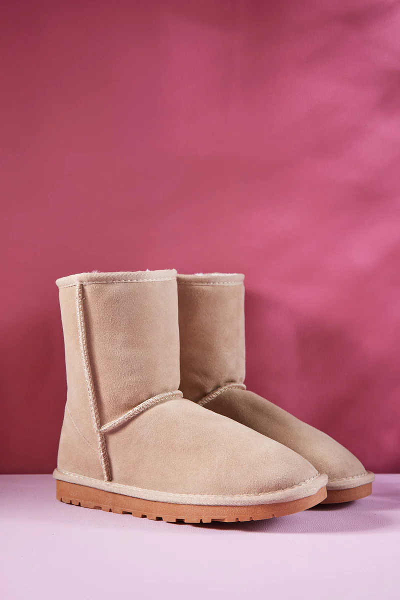 Smaibulun Ugg | Lovett Wool Blend Suede Shearling Boots - Sand - Image 7