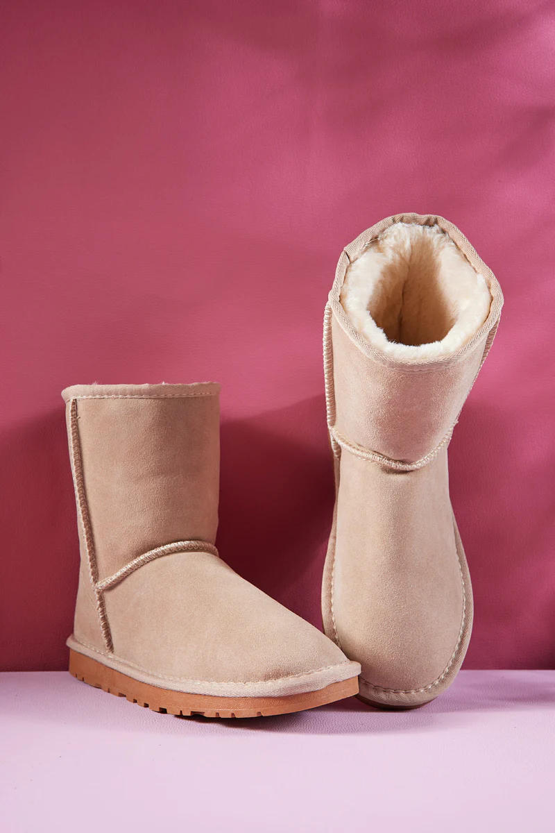 Smaibulun Ugg | Lovett Wool Blend Suede Shearling Boots - Sand - Image 8