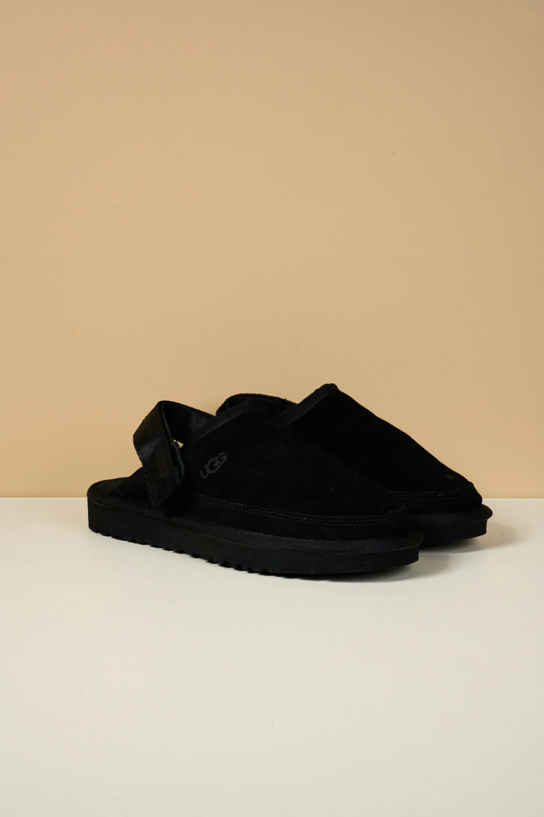 Smaibulun Ugg | Lyla Suede Slingback Scuff Slipper - black - Image 10