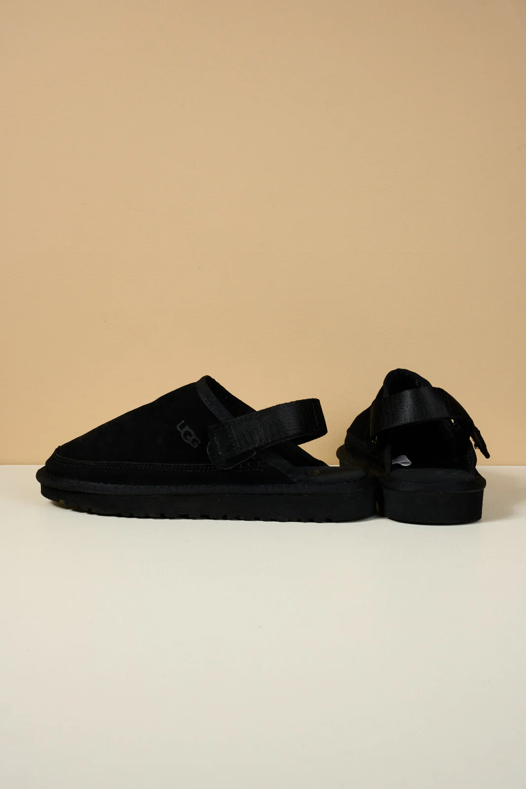 Smaibulun Ugg | Lyla Suede Slingback Scuff Slipper - black - Image 13