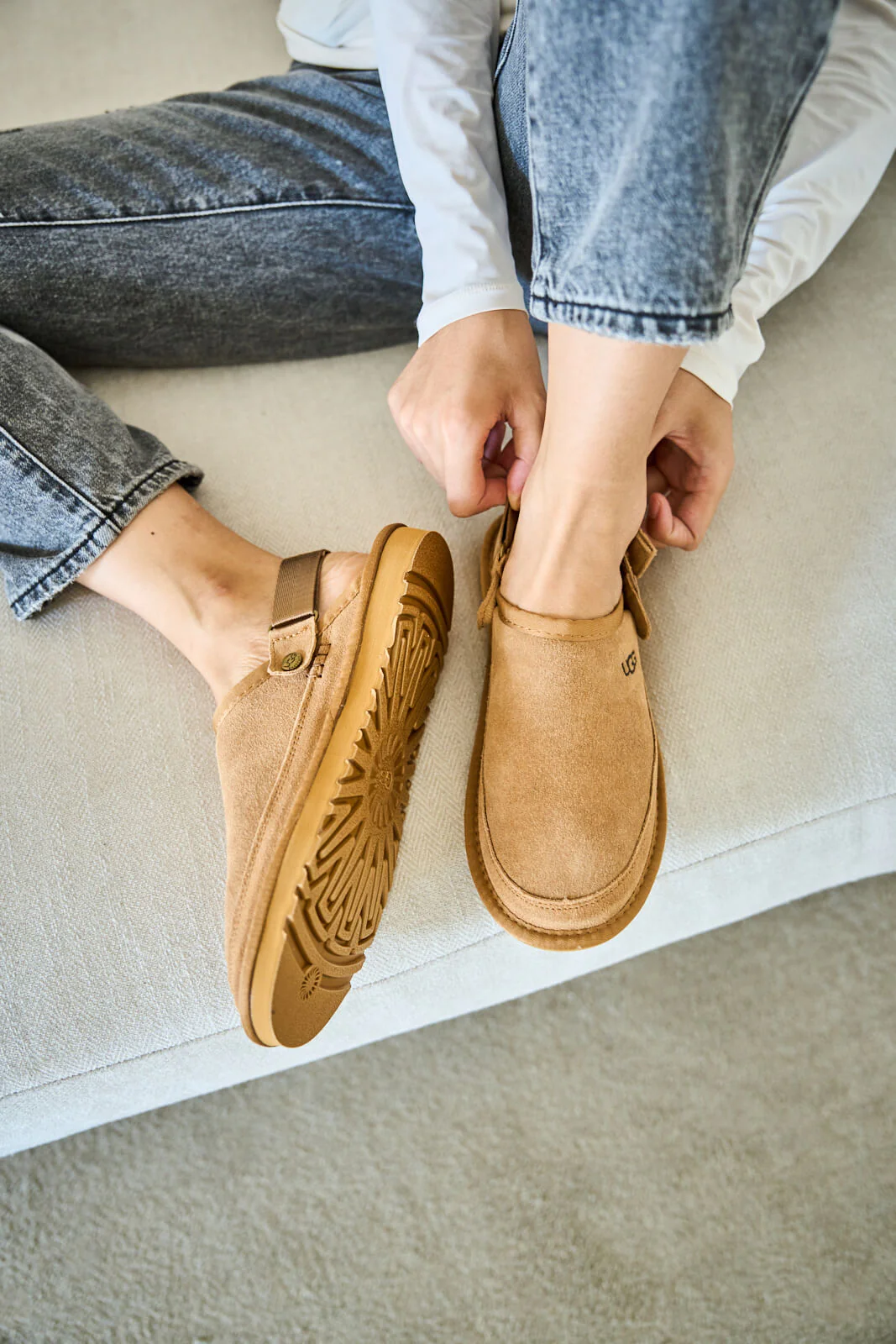 Smaibulun Ugg | Lyla Suede Slingback Scuff Slipper - chestnut - Image 11