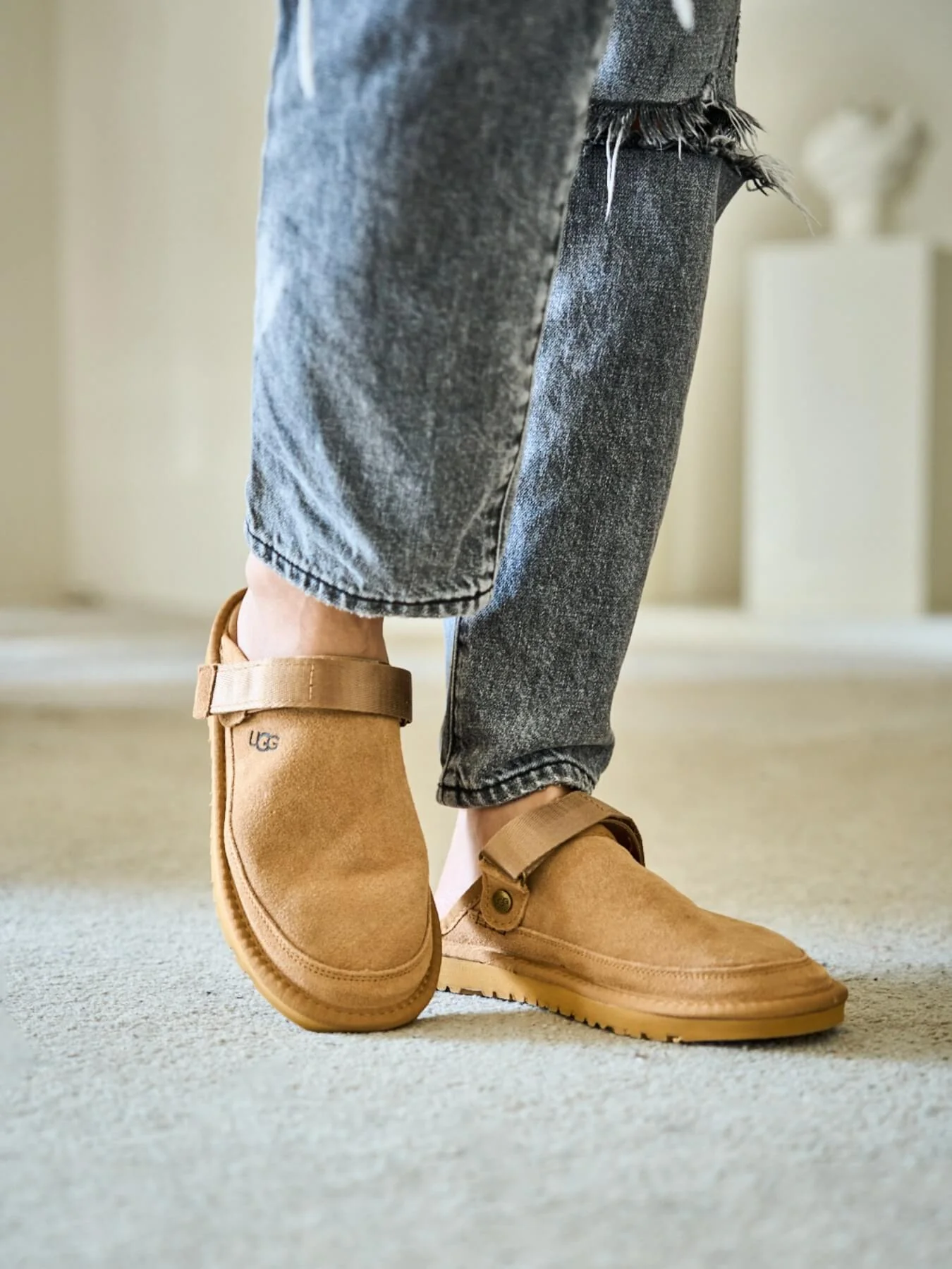Smaibulun Ugg | Lyla Suede Slingback Scuff Slipper - chestnut - Image 8