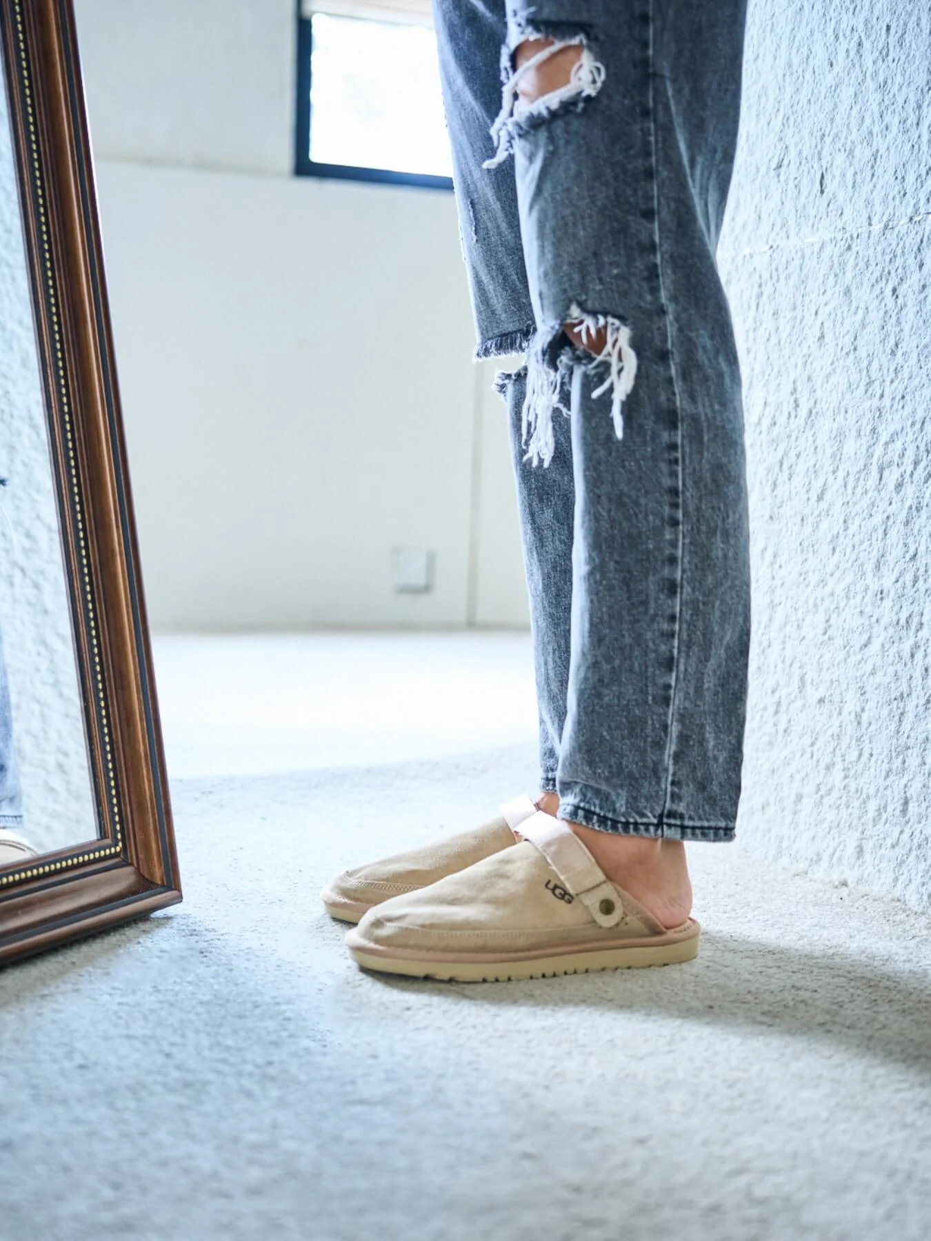 Smaibulun Ugg | Lyla Suede Slingback Scuff Slipper - sand - Image 4