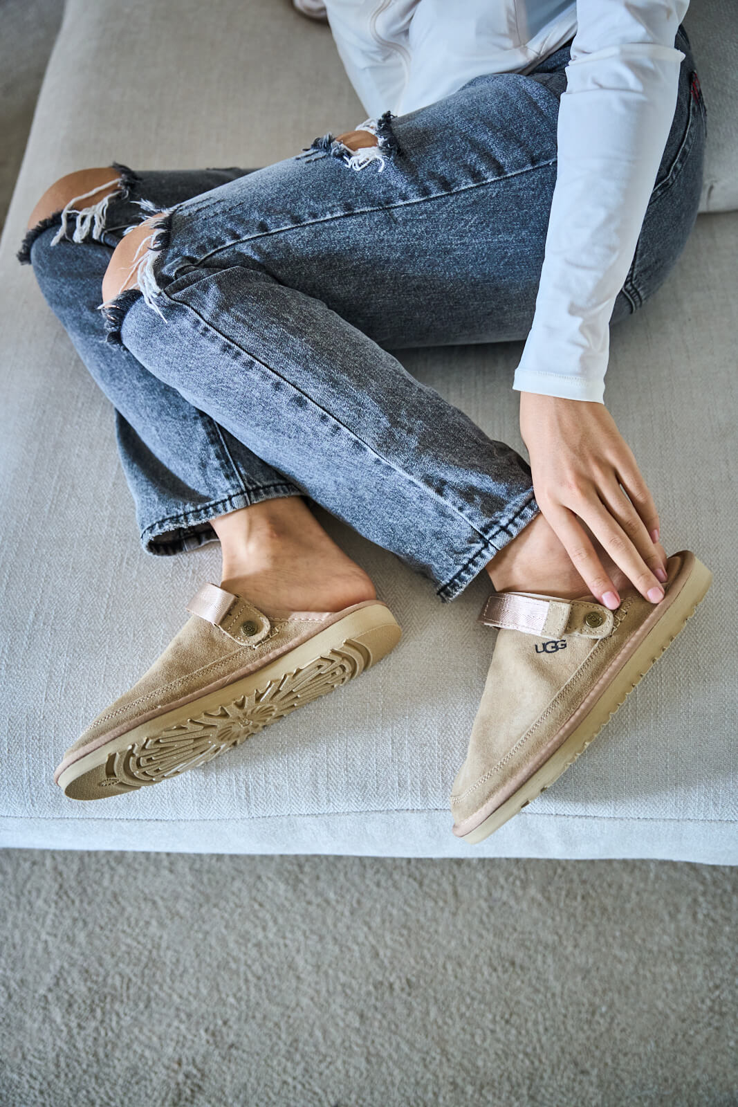 Smaibulun Ugg | Lyla Suede Slingback Scuff Slipper - sand - Image 7
