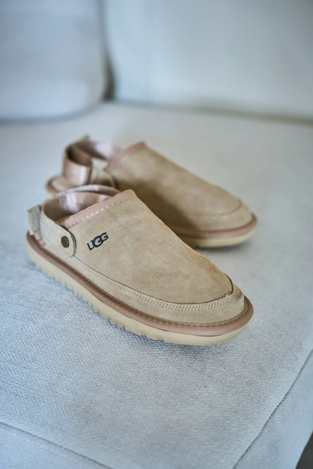 Smaibulun Ugg | Lyla Suede Slingback Scuff Slipper - sand - Image 9