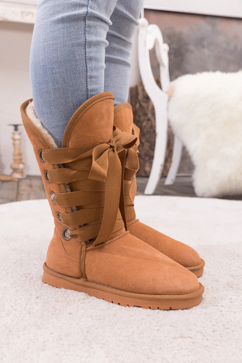SMAIBULUN Ugg | Ribbon Lace-Up Faux Fur-lined Suede Boot - Chestnut - Image 3