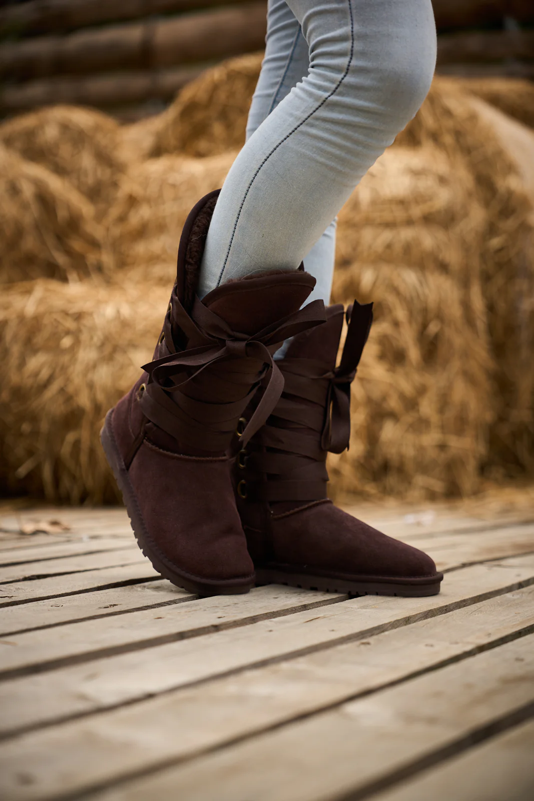 SMAIBULUN Ugg | Ribbon Lace-Up Faux Fur-lined Suede Boot - Chocolate - Image 3