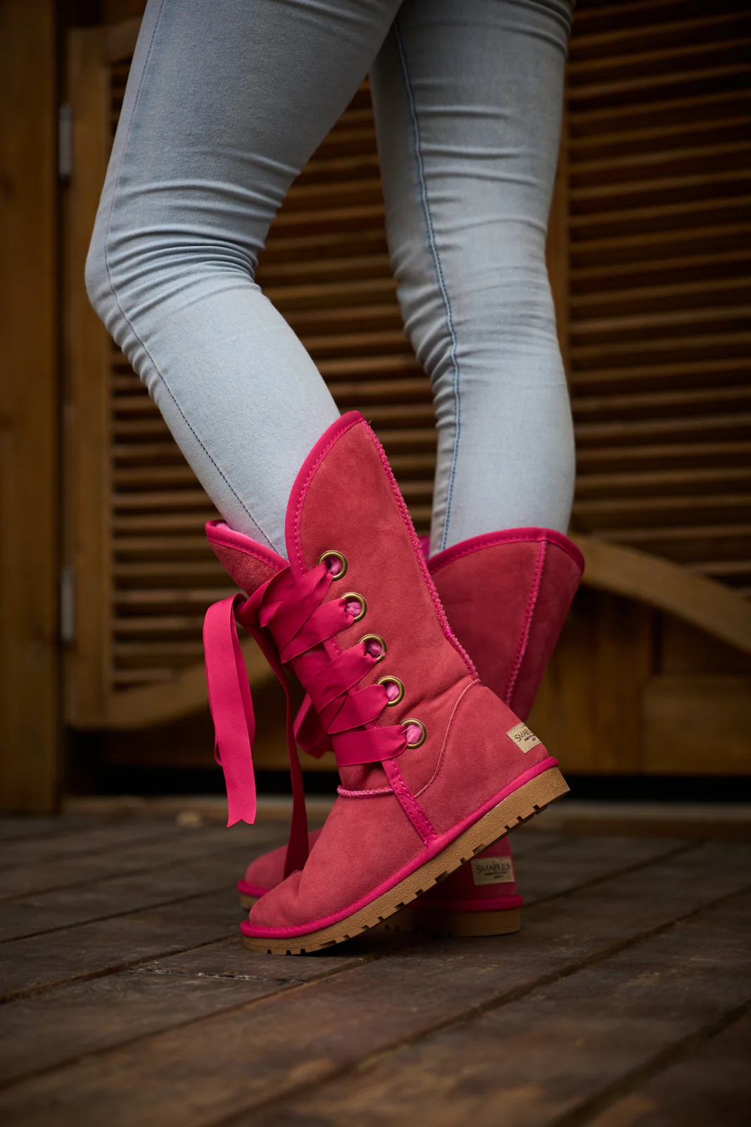 SMAIBULUN Ugg | Ribbon Lace-Up Faux Fur-lined Suede Boot - Fuchsia - Image 4