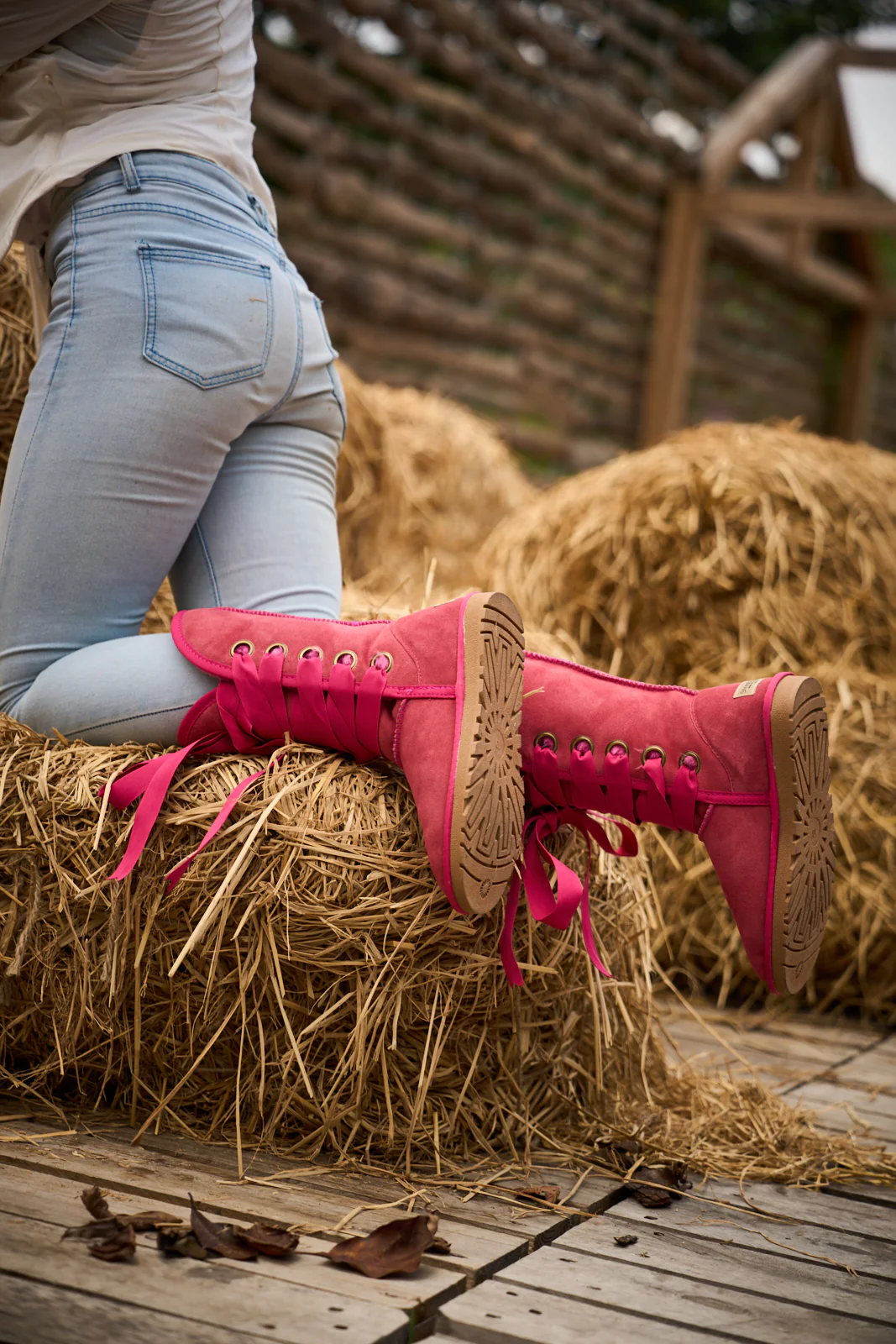 SMAIBULUN Ugg | Ribbon Lace-Up Faux Fur-lined Suede Boot - Fuchsia - Image 8