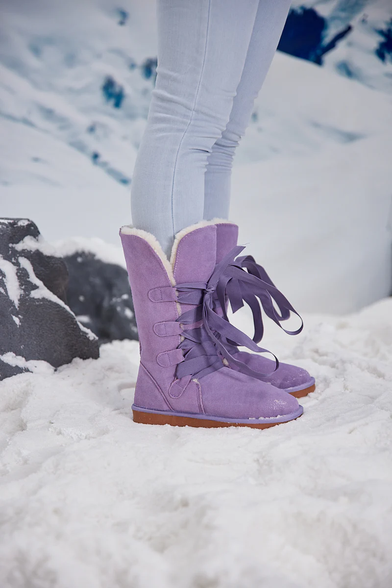 SMAIBULUN Ugg | Ribbon Lace-Up Faux Fur-lined Suede Boot - Lavender - Image 2