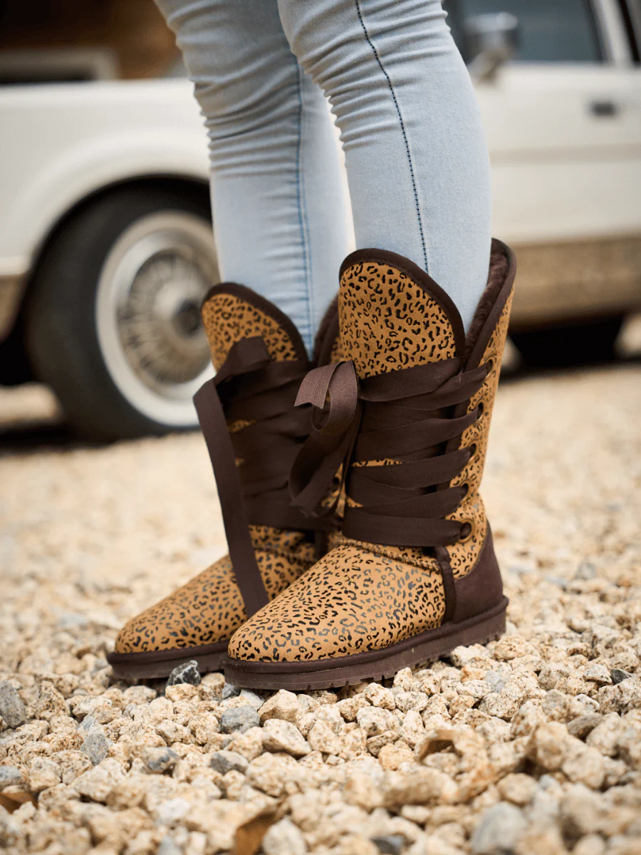 SMAIBULUN Ugg | Ribbon Lace-Up Faux Fur-lined Suede Boot - Leopard - Image 2