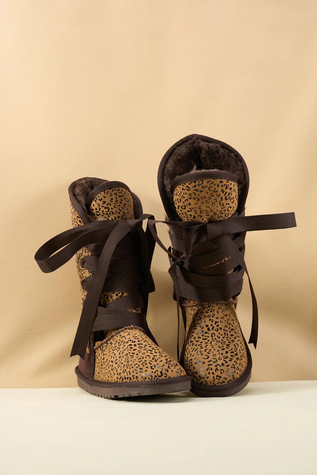 SMAIBULUN Ugg | Ribbon Lace-Up Faux Fur-lined Suede Boot - Leopard - Image 9