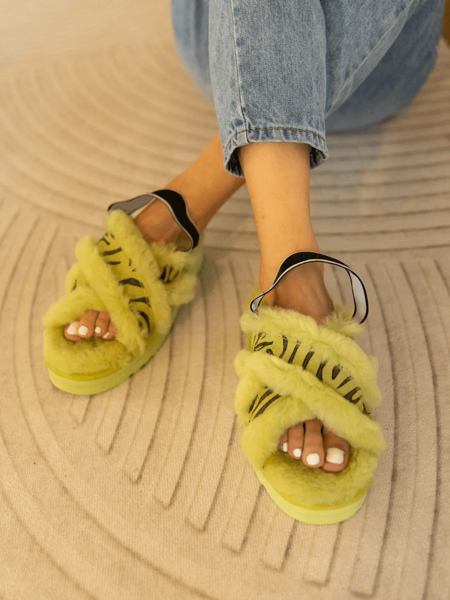 Smaibulun Ugg | Roar Wool Lined Criss-Cross Strap Slipper - Green - Image 8