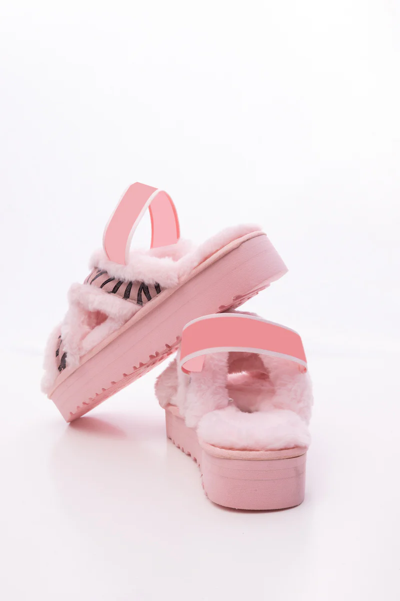 Smaibulun Ugg | Roar Wool Lined Criss-Cross Strap Slipper - Pink - Image 12
