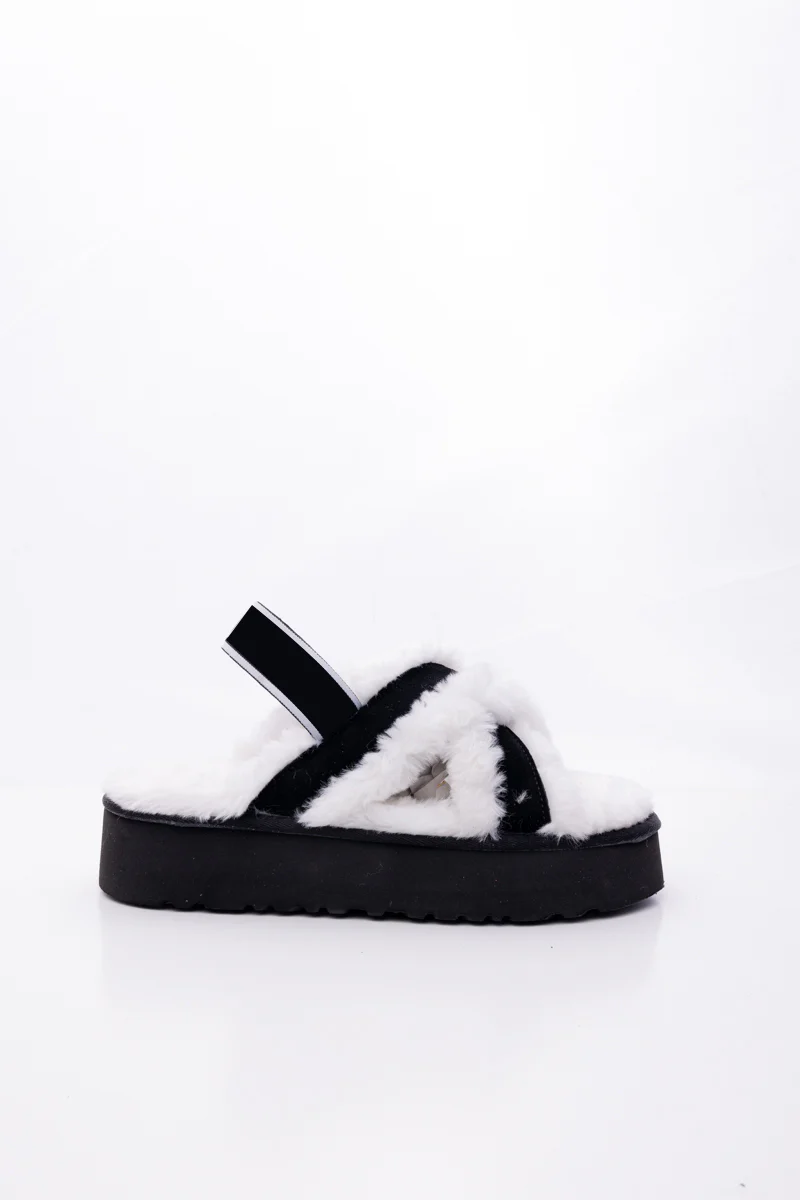 Smaibulun Ugg | Roar Wool Lined Criss-Cross Strap Slipper - White - Image 11