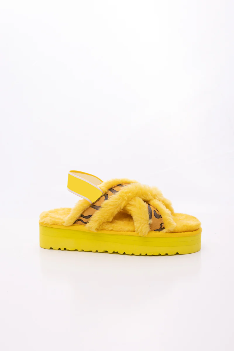 Smaibulun Ugg | Roar Wool Lined Criss-Cross Strap Slipper - Yellow - Image 11