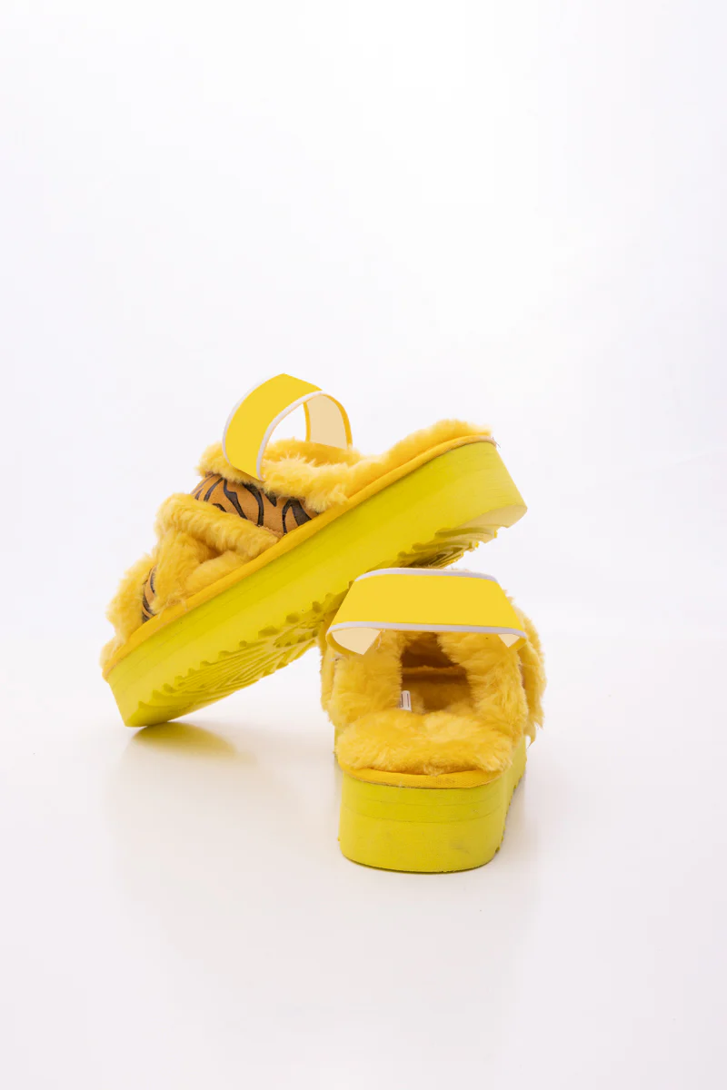 Smaibulun Ugg | Roar Wool Lined Criss-Cross Strap Slipper - Yellow - Image 12