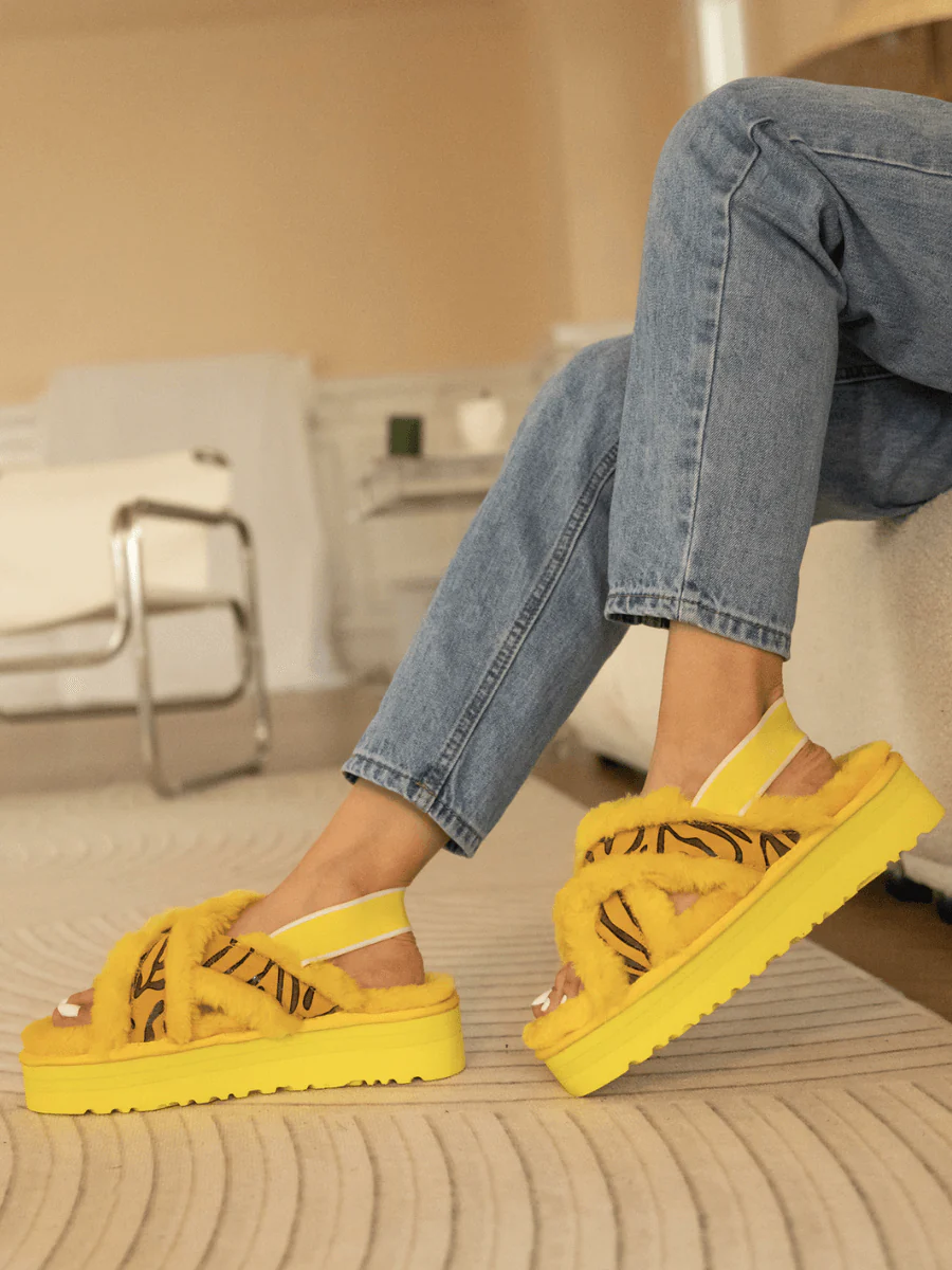 Smaibulun Ugg | Roar Wool Lined Criss-Cross Strap Slipper - Yellow - Image 6