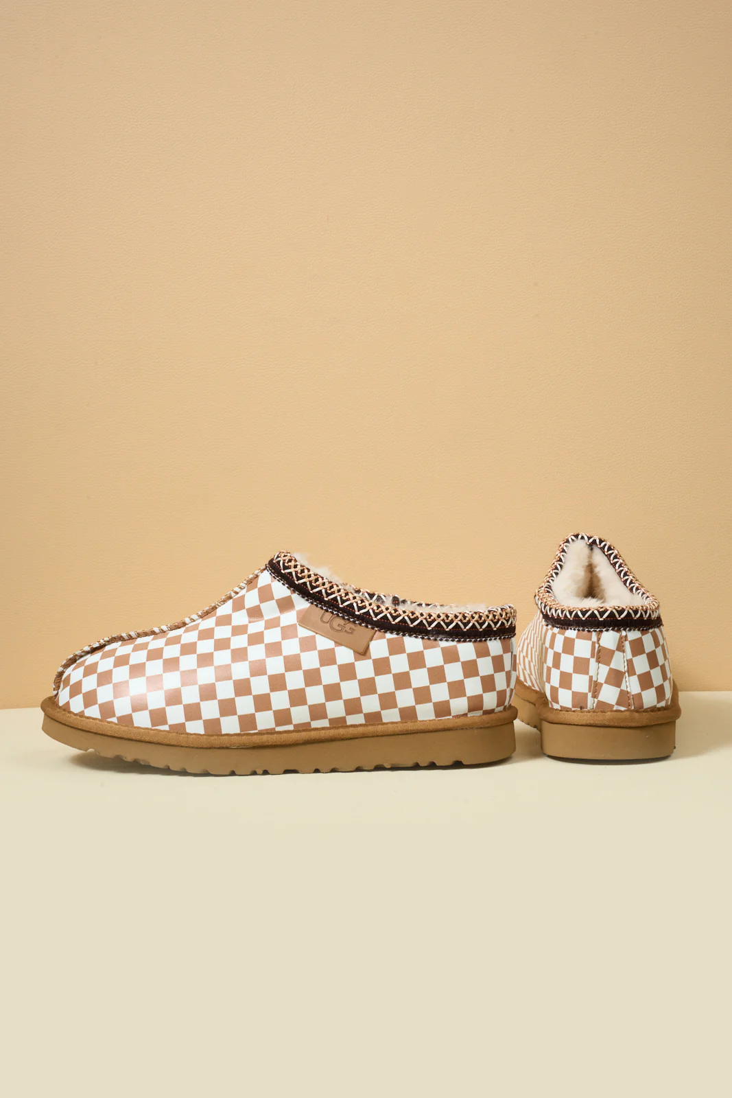 Smaibulun Ugg | Seasonal Cheers Plaid Bootie - Khaki - Image 12